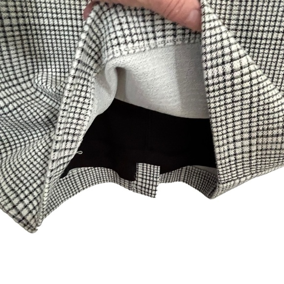 Banana Republic Textured Sheath Dress Keyhole Neck Black & White Size 0 - Picture 6 of 11